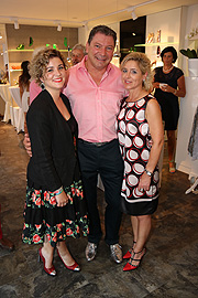 die ganze Familie: Tochter Sarah Schön, Mann Wolfgang Schön, Sylvia Hiegl-Schön